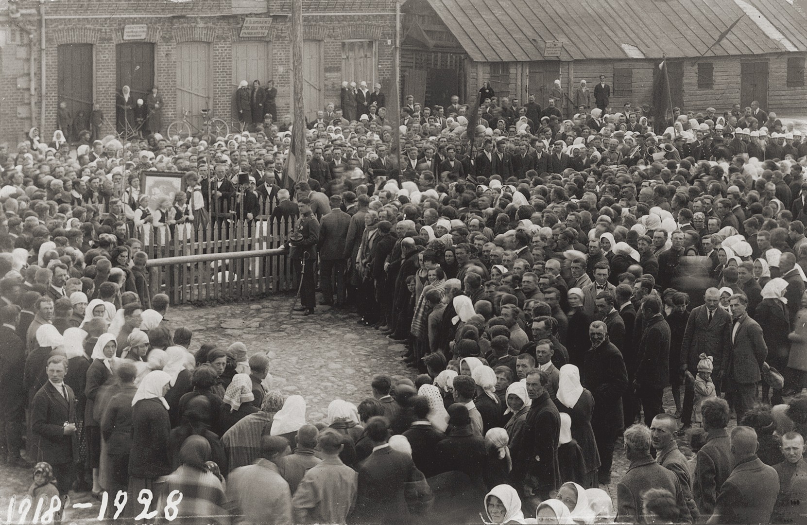 Nepriklausomybės dešimtmečio minėjimas Krakėse (dab. Kėdainių r.), Turgaus aikštėje. 1928 m. gegužės 15 d. GRD 96486/1